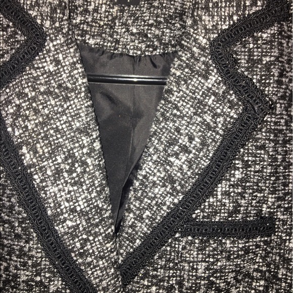 Guess cool blazer ✂️soon✂️Open for trade or offers - Picture 5 of 8